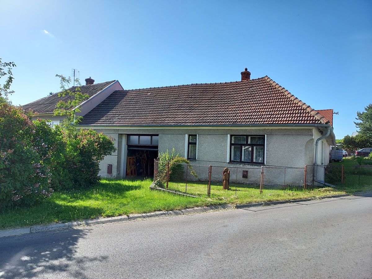 Prodej rodinného domu 250 m², pozemek 2219 m² – fotografie 5