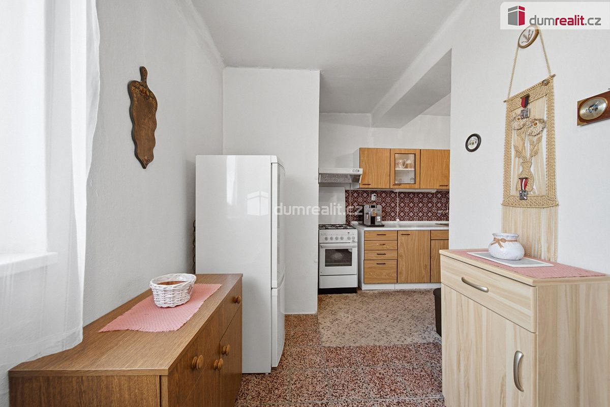 Prodej rodinného domu 180 m², pozemek 795 m² – fotografie 5
