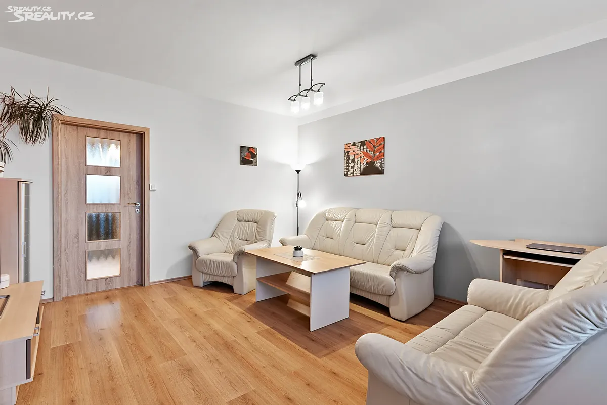 Pronájem bytu 3+1 75 m², Dobiášova