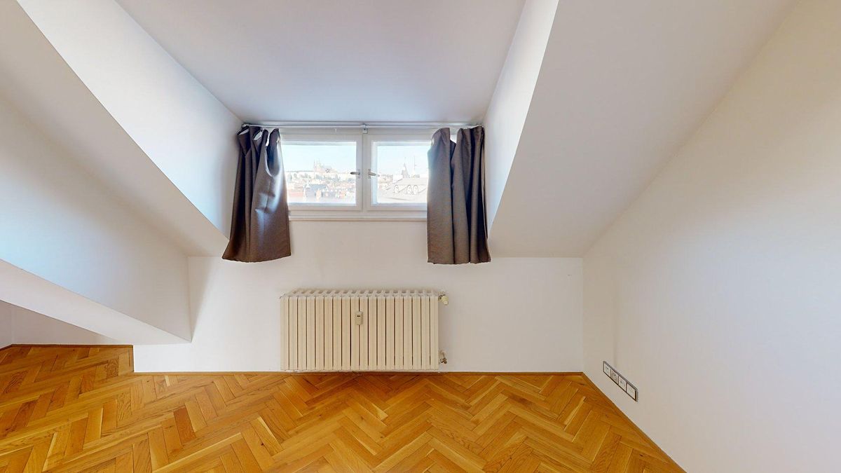 Pronájem bytu 4+1 163 m² – fotografie 4