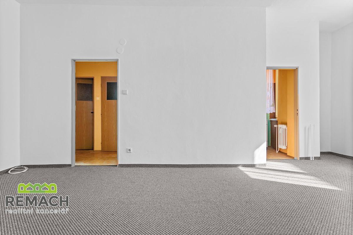Pronájem bytu 1+1 40 m² – fotografie 4