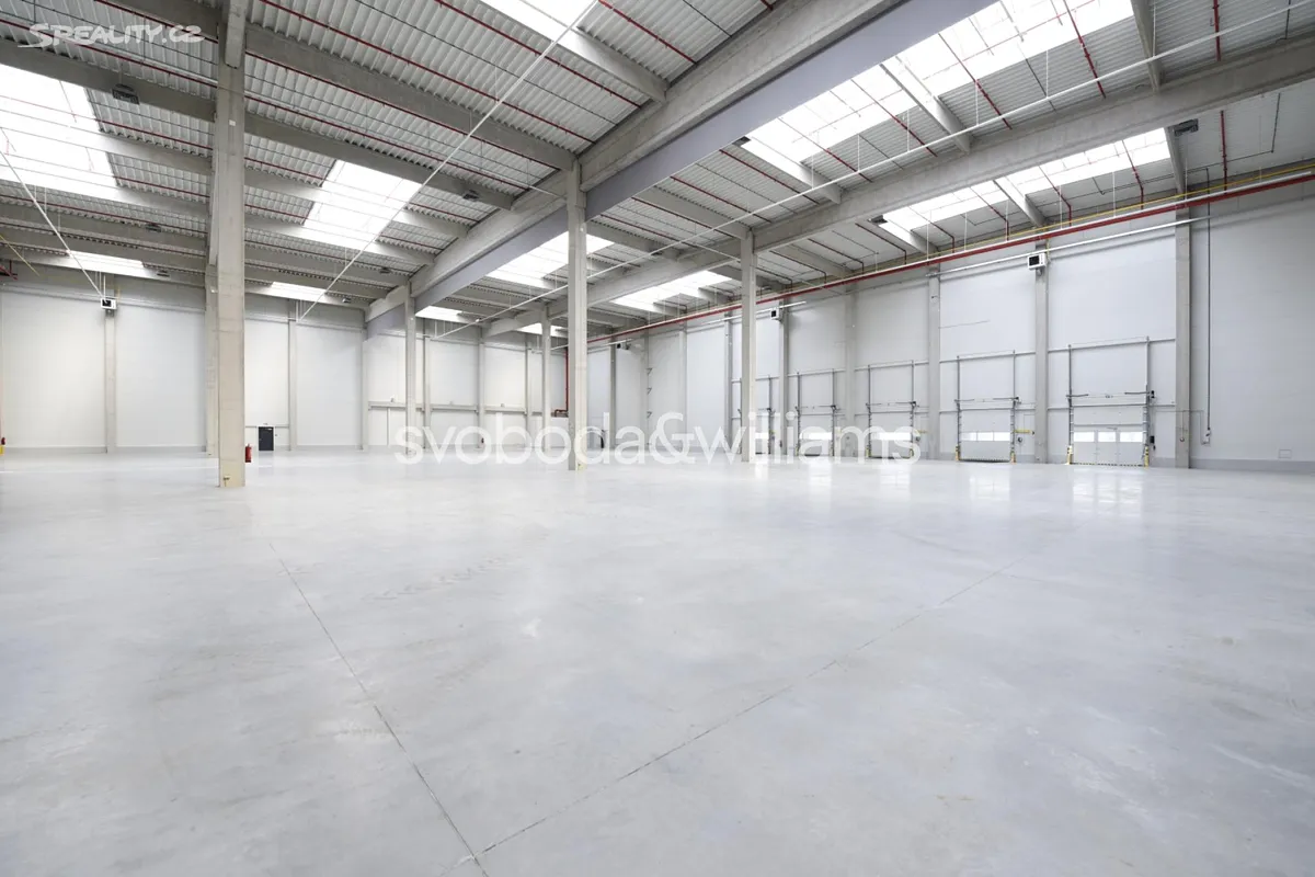 Pronájem skladového prostoru 3481 m² – pohled 2
