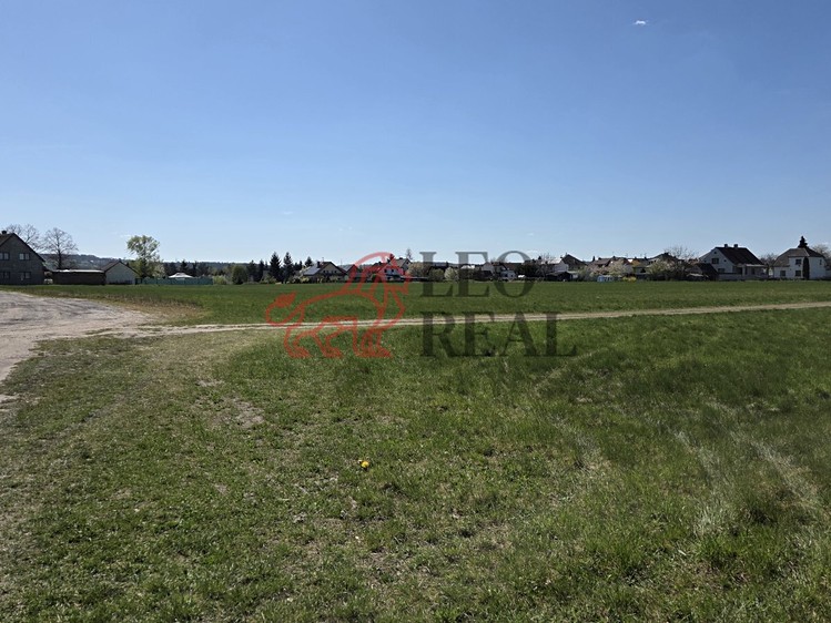Prodej pozemku, 24 271 m² (3 z 8)