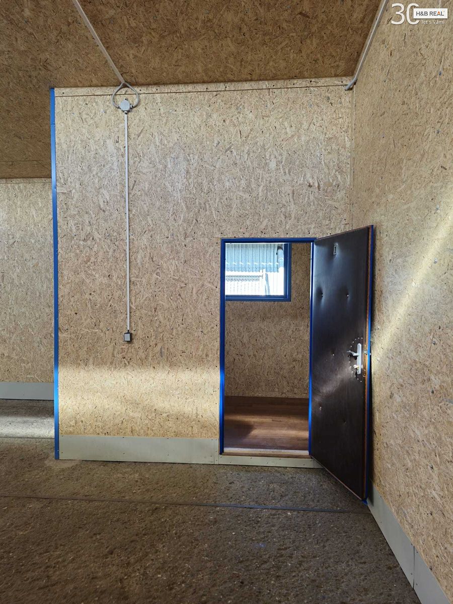 Pronájem skladového prostoru 117 m² – fotografie 2