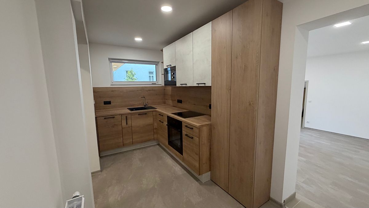 Pronájem bytu 2+1 57 m²