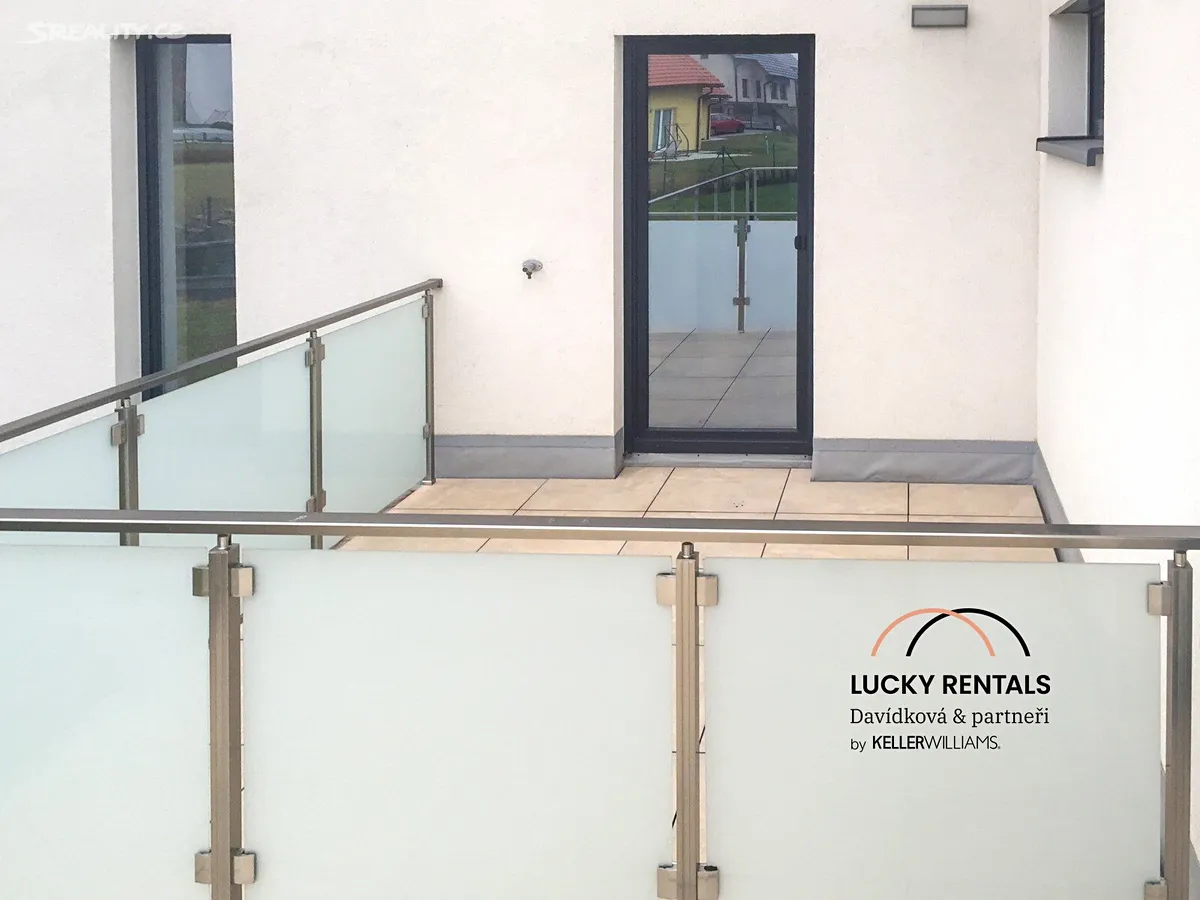 Pronájem bytu 1+kk 34 m² - Widok 4