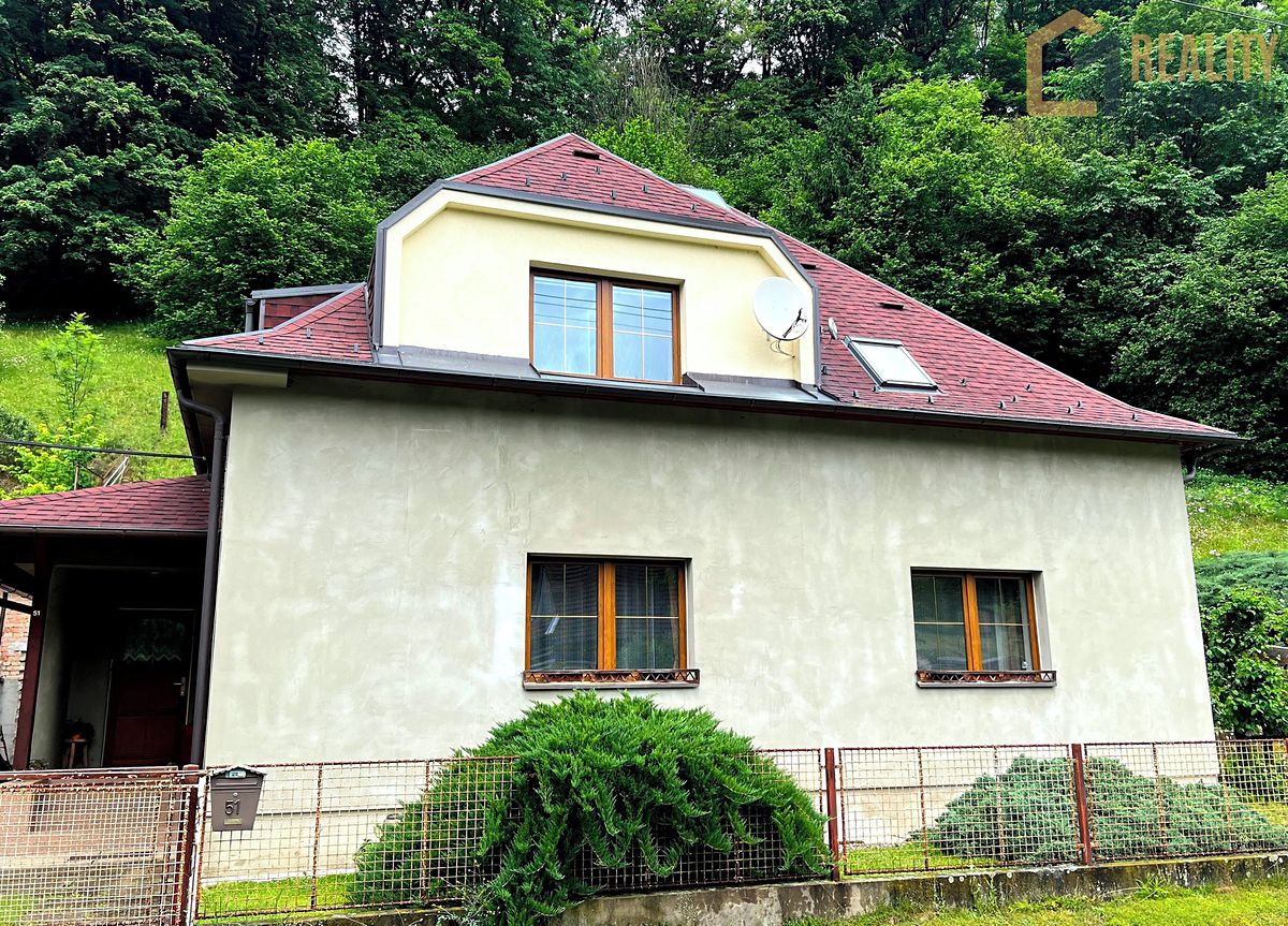 Prodej rodinného domu 160 m², pozemek 2654 m²