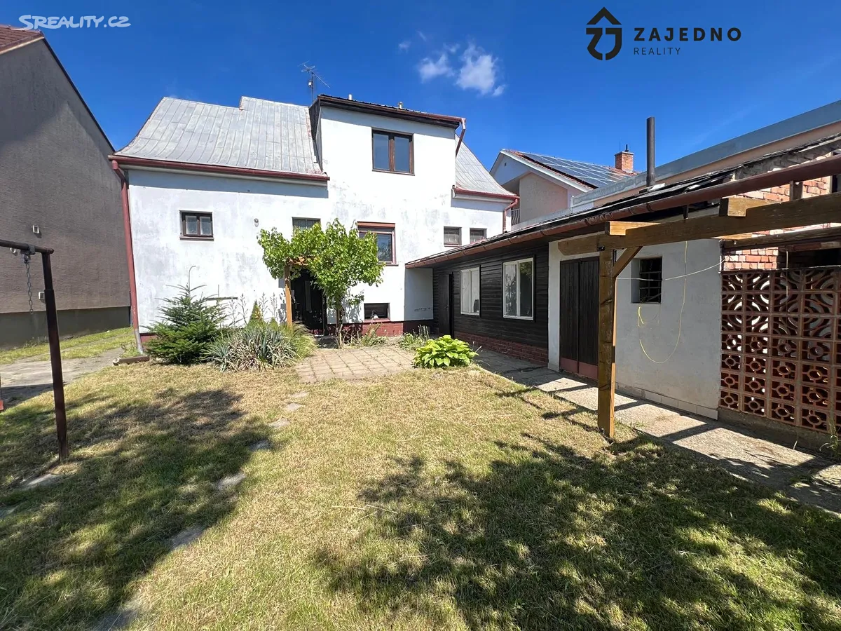 Prodej rodinného domu 160 m², pozemek 873 m² – pohled 2