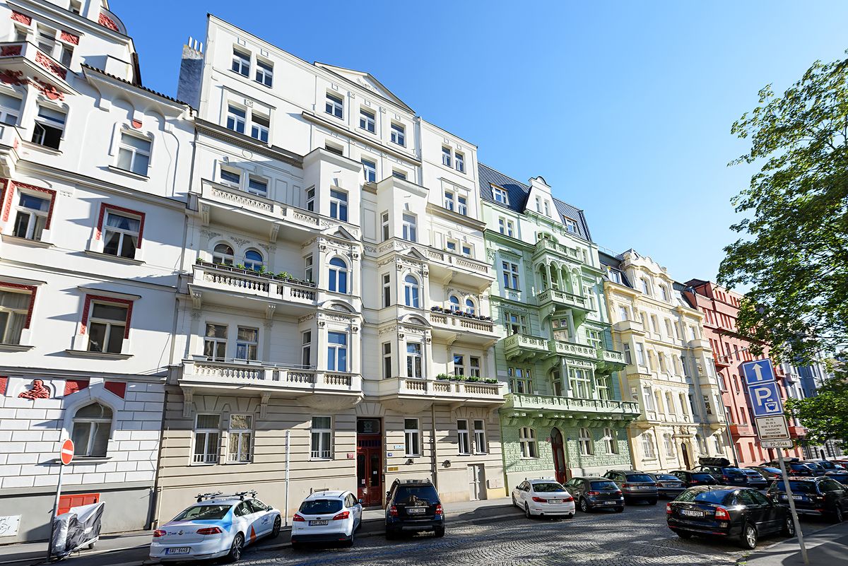 Pronájem bytu 4+kk 100 m²
