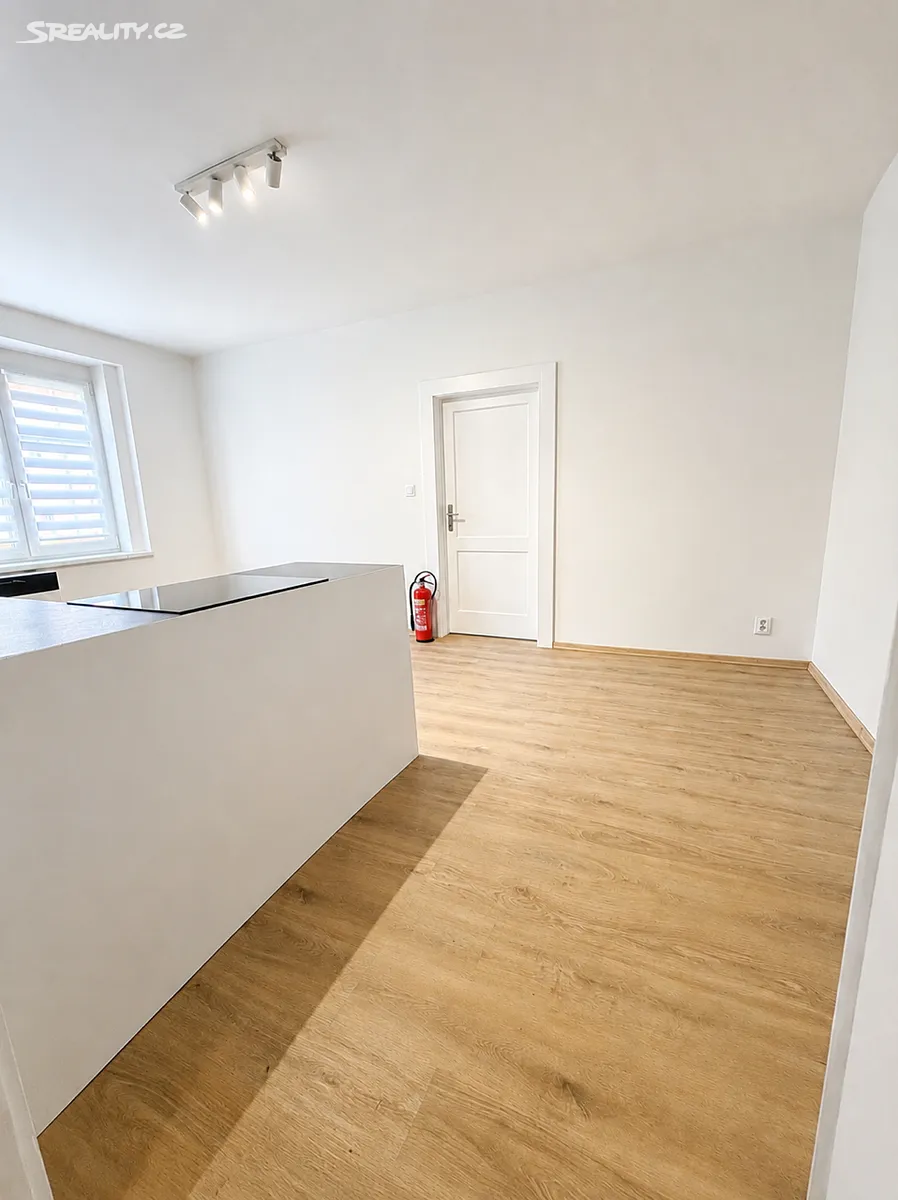 Pronájem bytu 2+kk 50 m², Příbramská