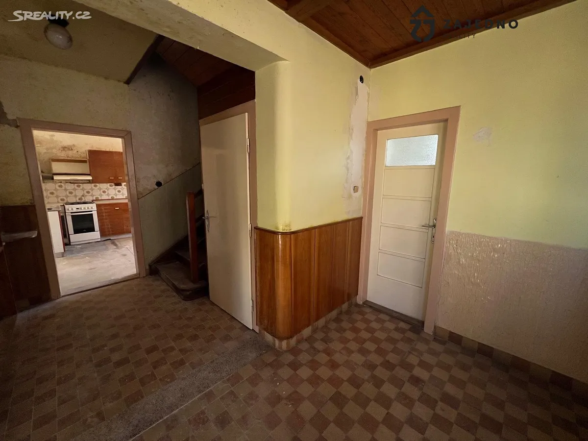 Prodej rodinného domu 160 m², pozemek 873 m² – další
