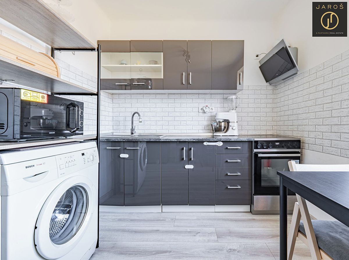 Pronájem bytu 1+1 32 m²