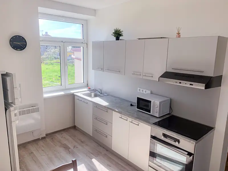 Pronájem bytu 2+1 46 m², Znojmo – náhled fotky 1