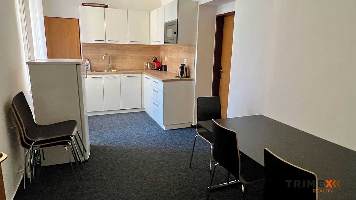 Pronájem kanceláře 36 m² – fotografie 2