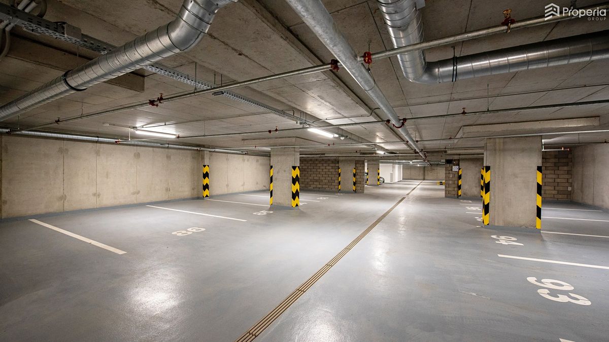 Prodej garážového stání 30 m² – fotografie 3
