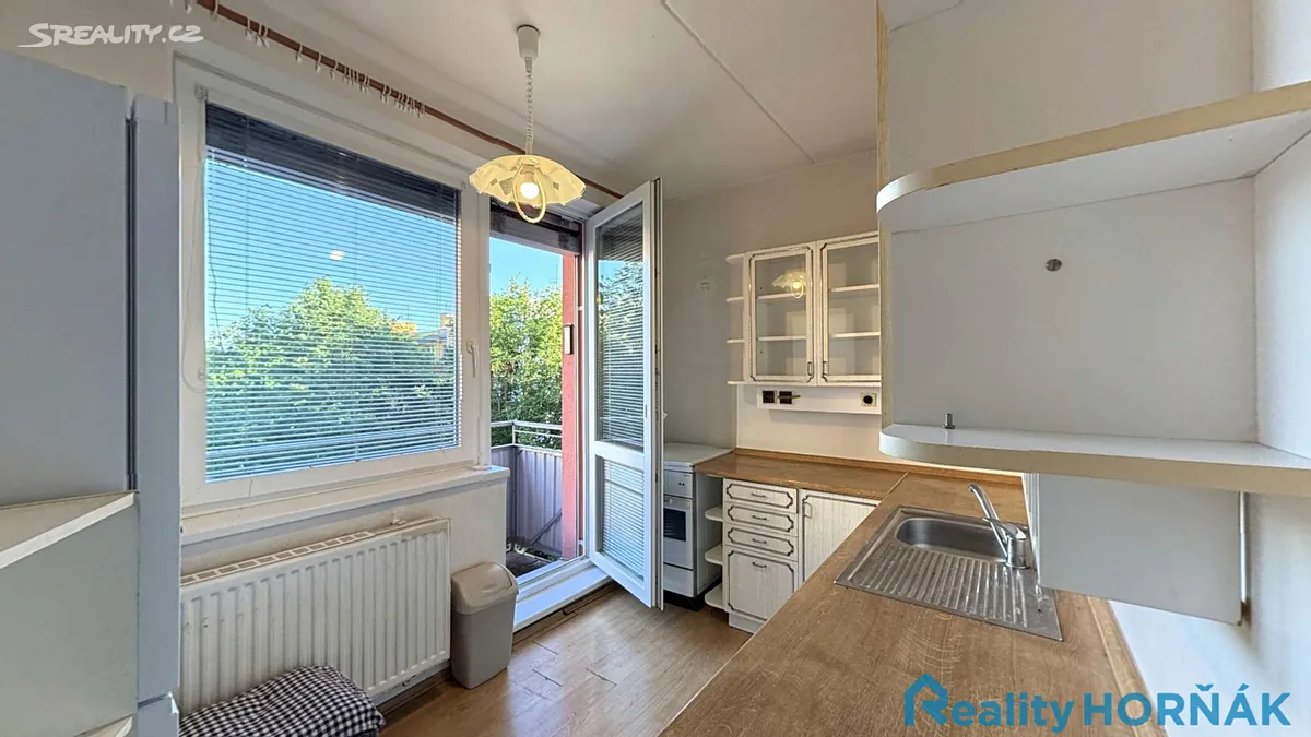Prodej bytu 3+1 64 m² – pohled 3