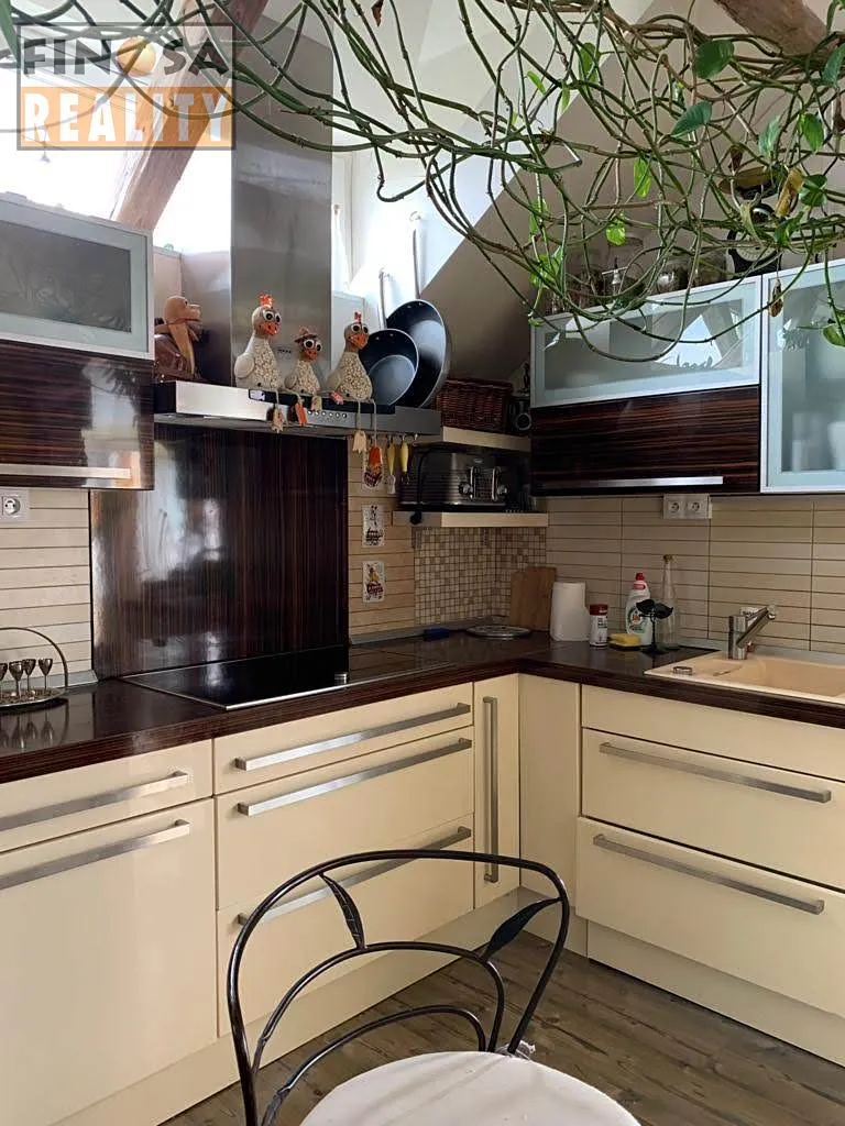 Pronájem bytu 2+kk 90 m²