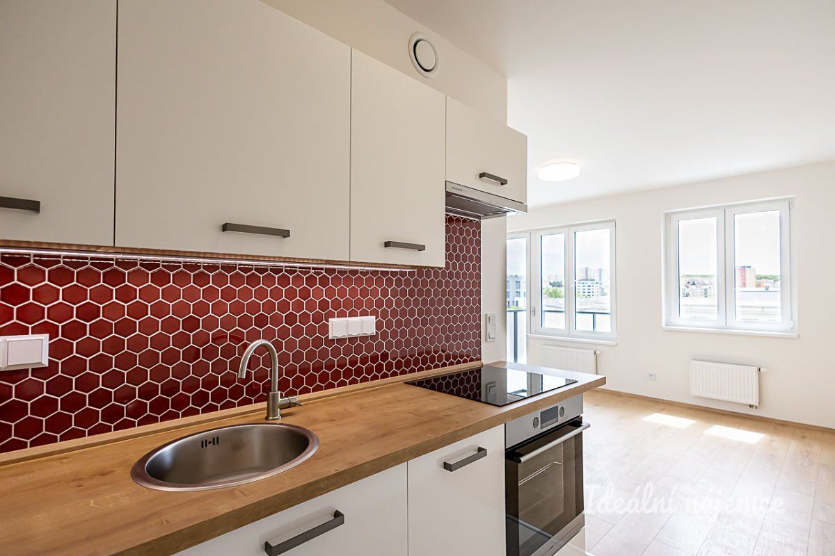 Pronájem bytu 2+kk 42 m²