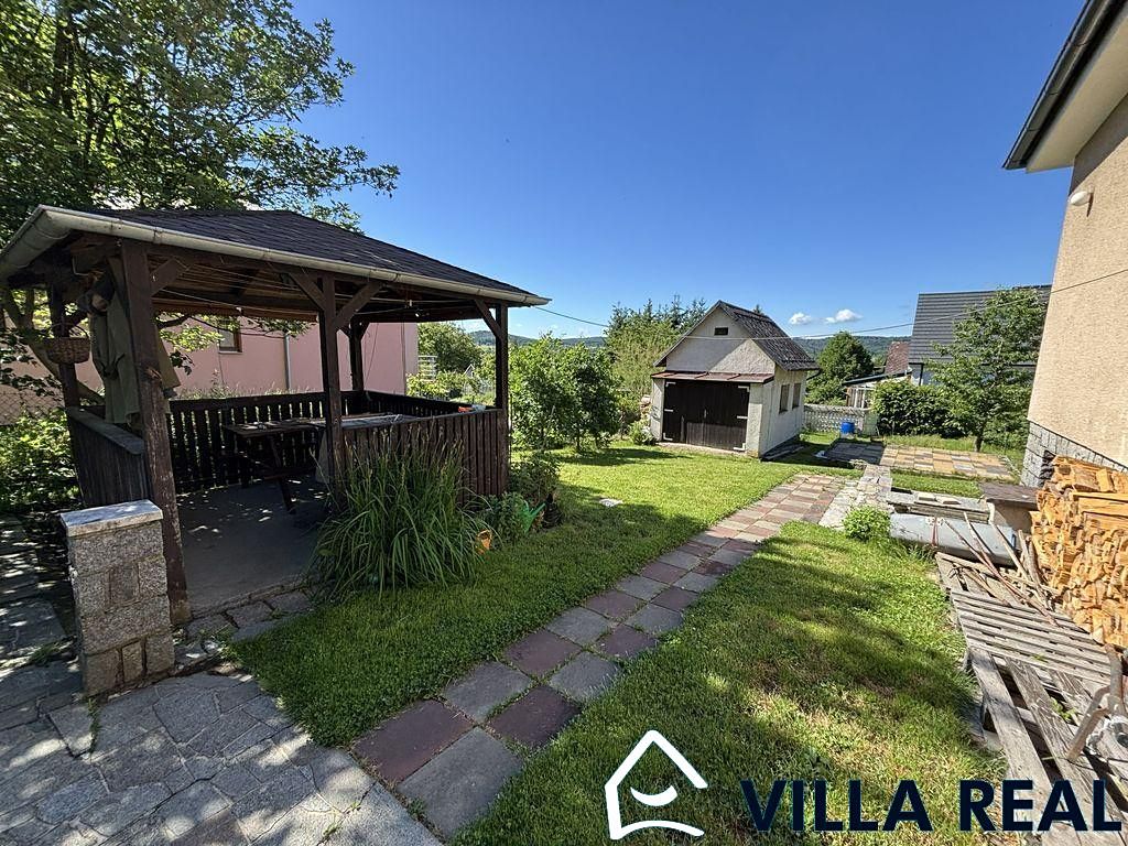Prodej rodinného domu 160 m², pozemek 949 m² – fotografie 4