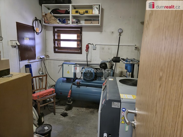 Комерційне приміщення на продаж, 340 м² (31 з 40)