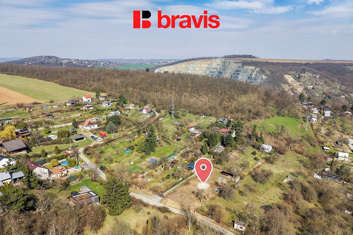 Prodej stavebního pozemku 590 m² – fotografie 2