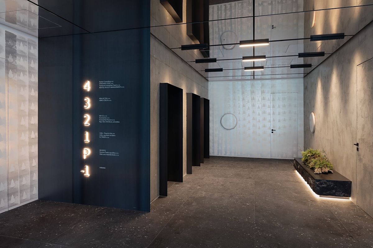 Pronájem kanceláře 700 m² – fotografie 4