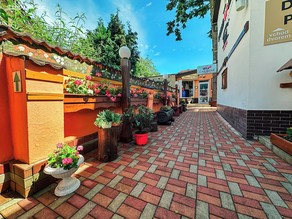 Pronájem kanceláře 43 m², Praha