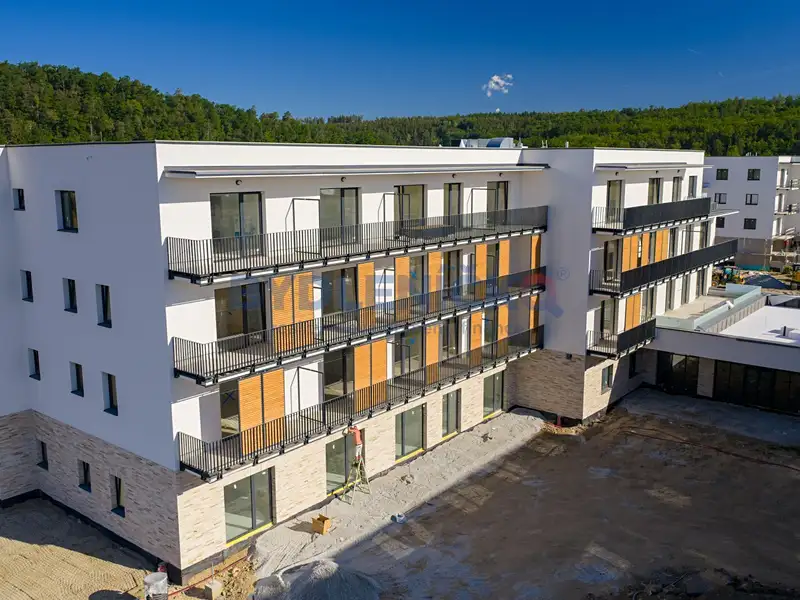Prodej bytu 1+kk 42 m², Hluboká nad Vltavou – náhled fotky 3