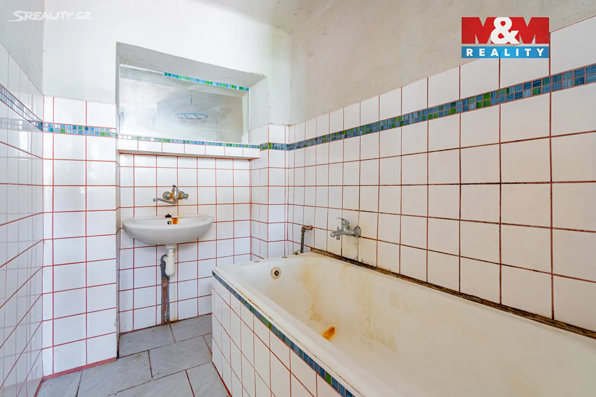 Prodej rodinného domu 100 m², pozemek 195 m² – další