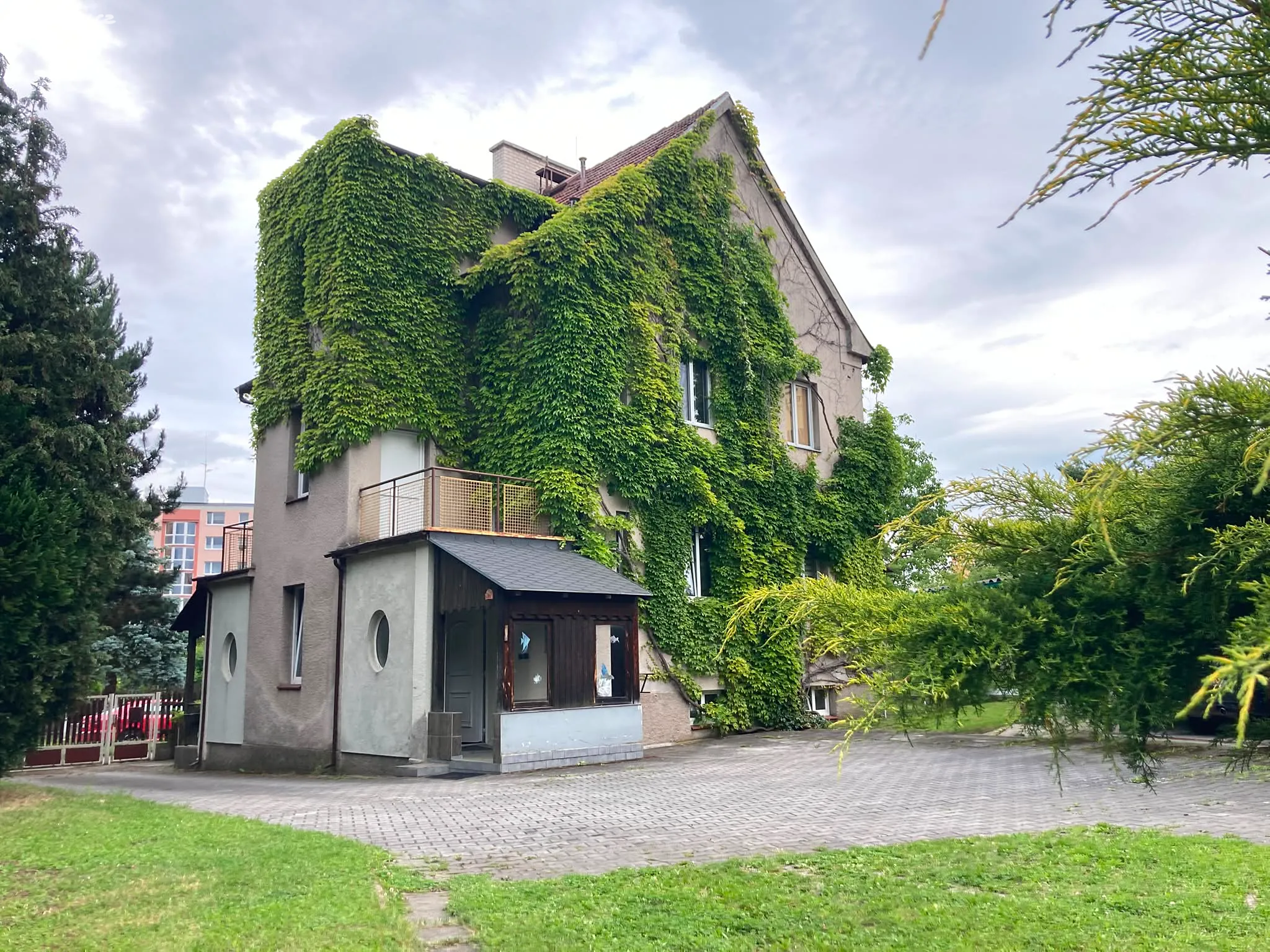 Prodej vily 200 m², pozemek 997 m²