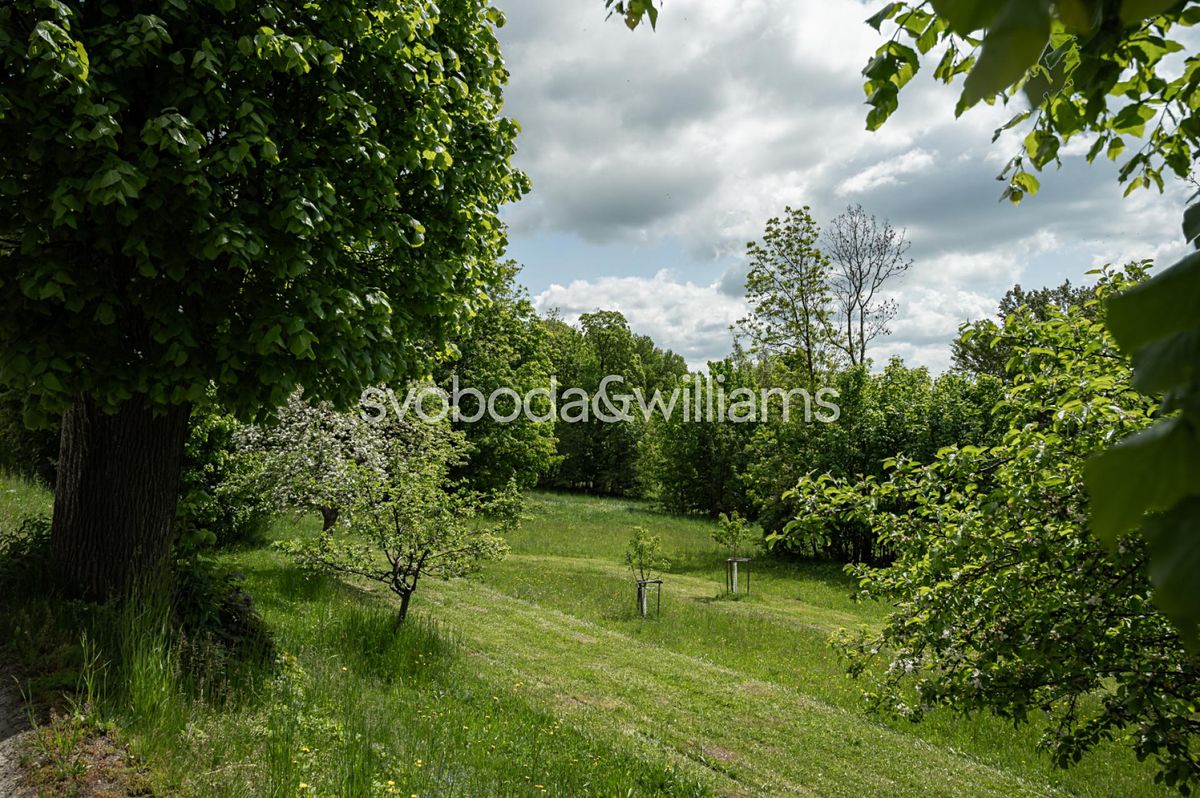 Prodej stavebního pozemku 1401 m² – fotografie 3