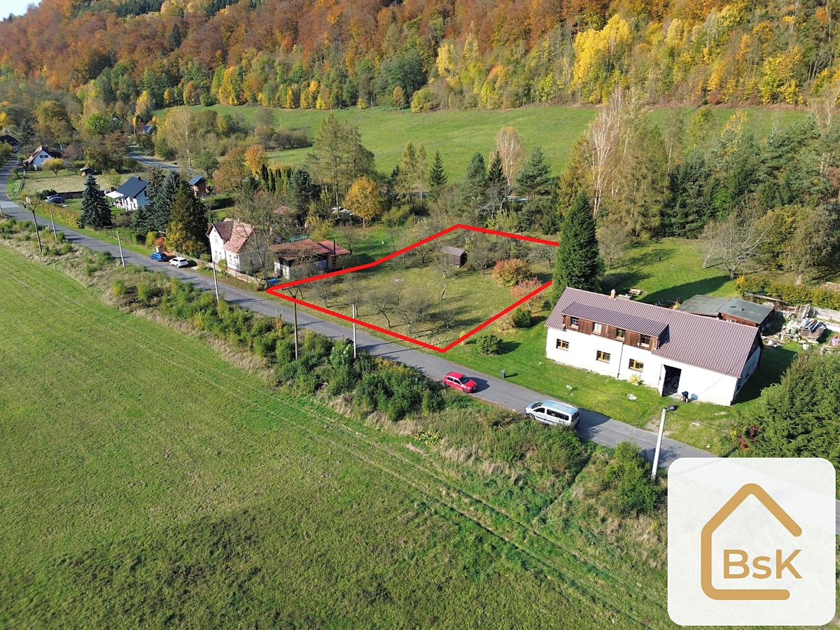 Prodej stavebního pozemku 2069 m² – fotografie 2