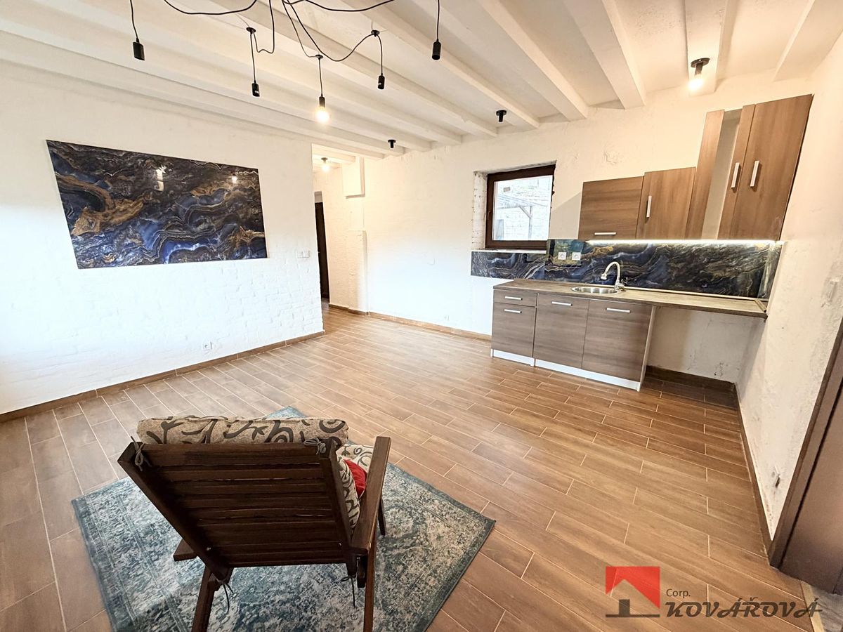 Prodej rodinného domu 100 m², pozemek 278 m² – fotografie 4