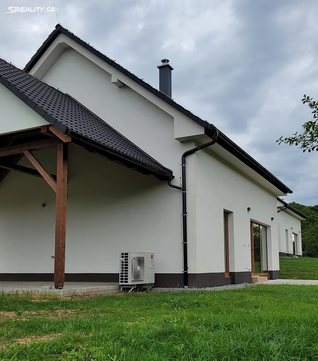 Prodej rodinného domu 130 m², pozemek 773 m² – další