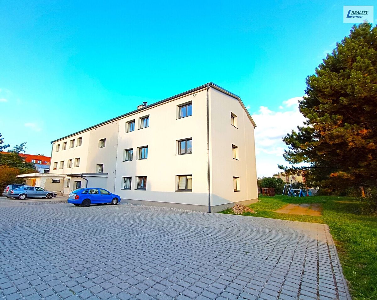 Pronájem bytu 1+1 38 m²