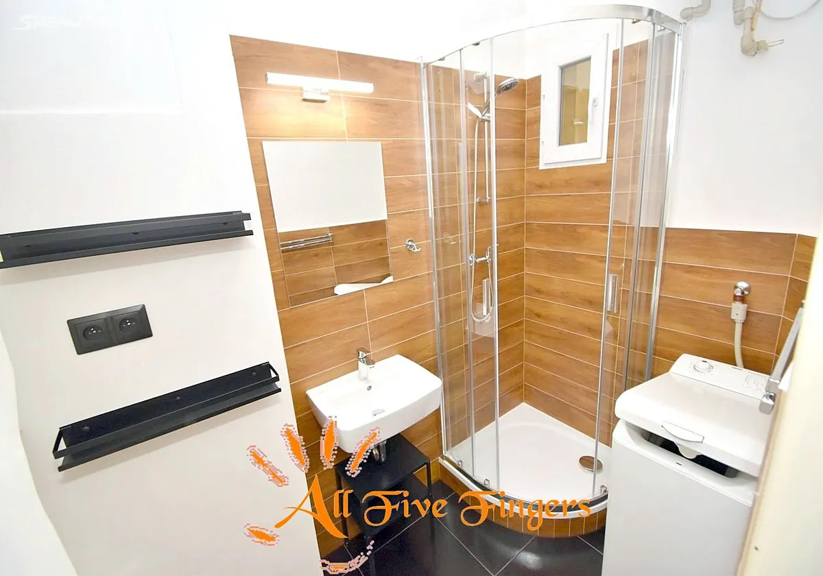 Pronájem bytu 2+kk 45 m² – pohled 5