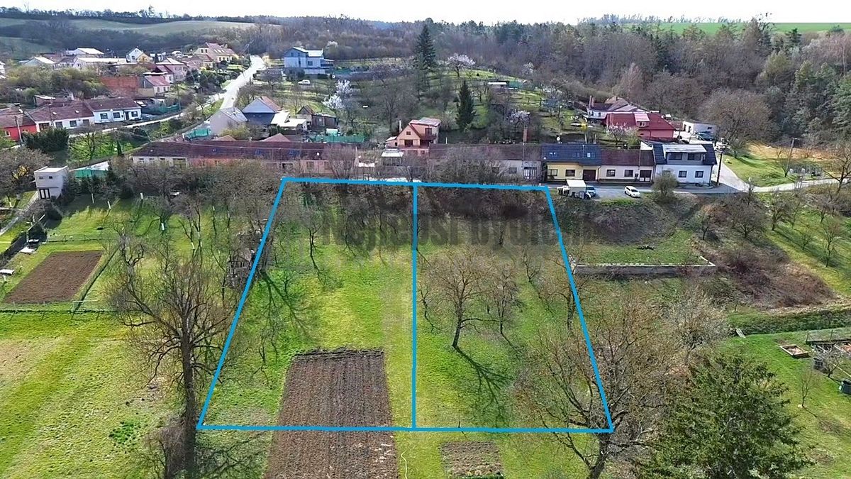 Prodej stavebního pozemku 1659 m² – fotografie 2