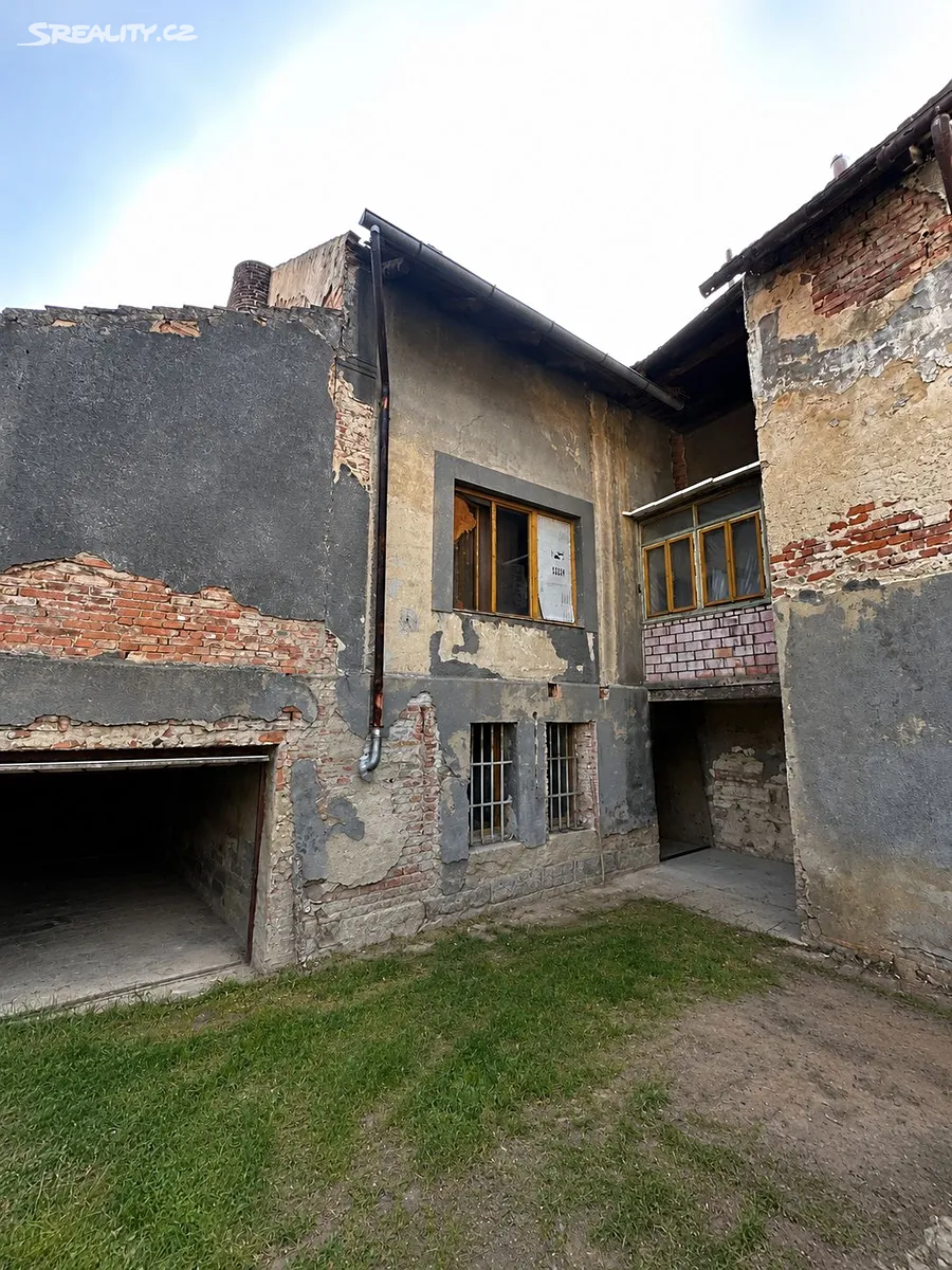 Prodej vícegeneračního domu 271 m², pozemek 560 m² – další