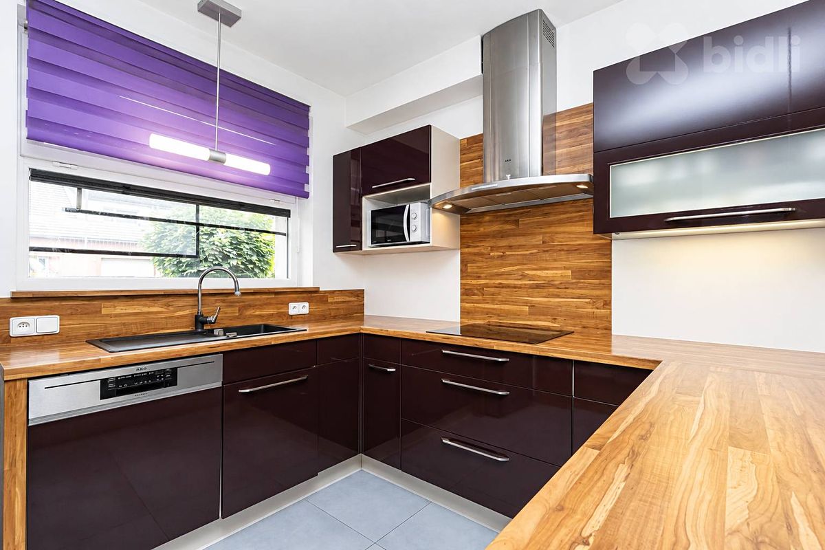 Prodej rodinného domu 141 m², pozemek 274 m² – fotografie 3