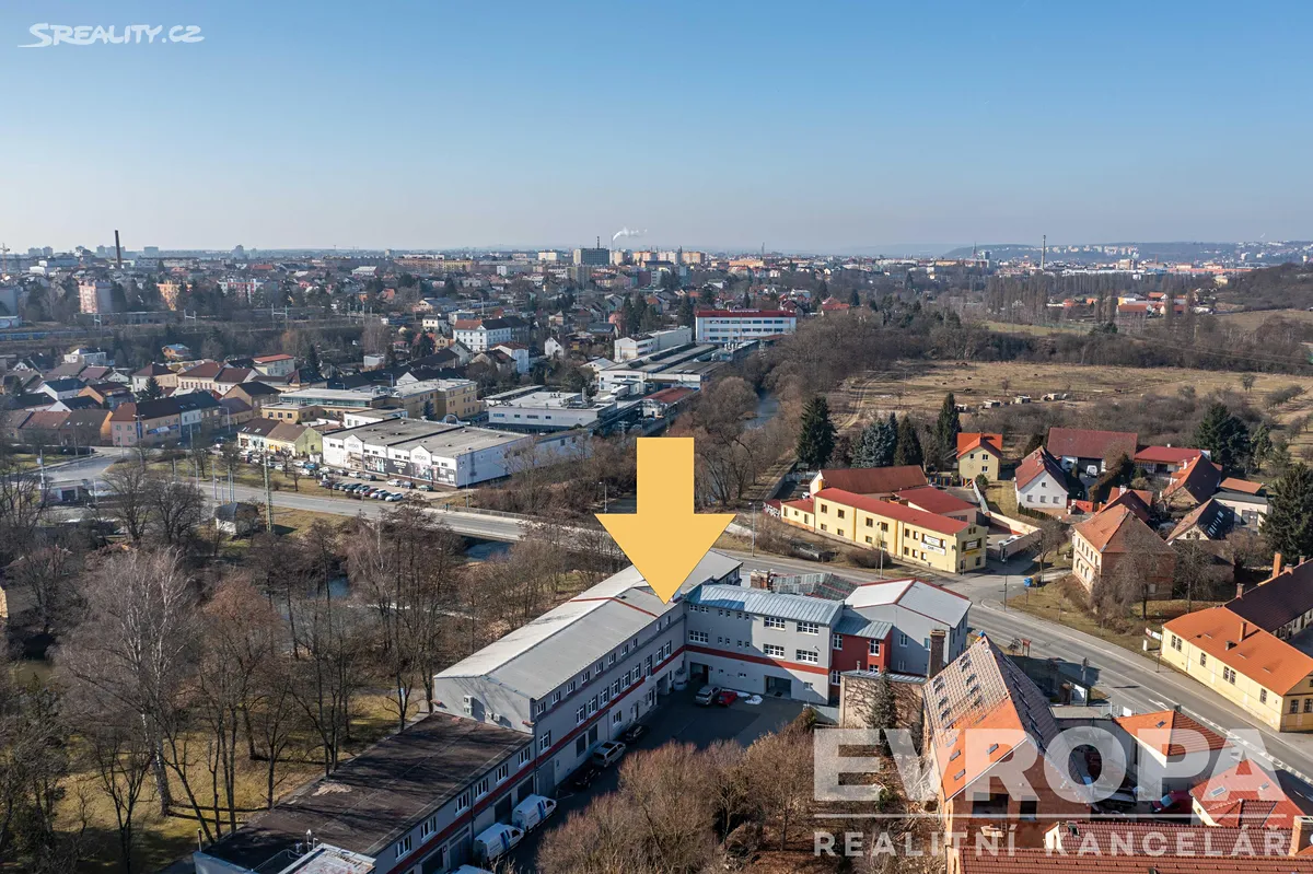 Pronájem skladového prostoru 985 m², Plzeň