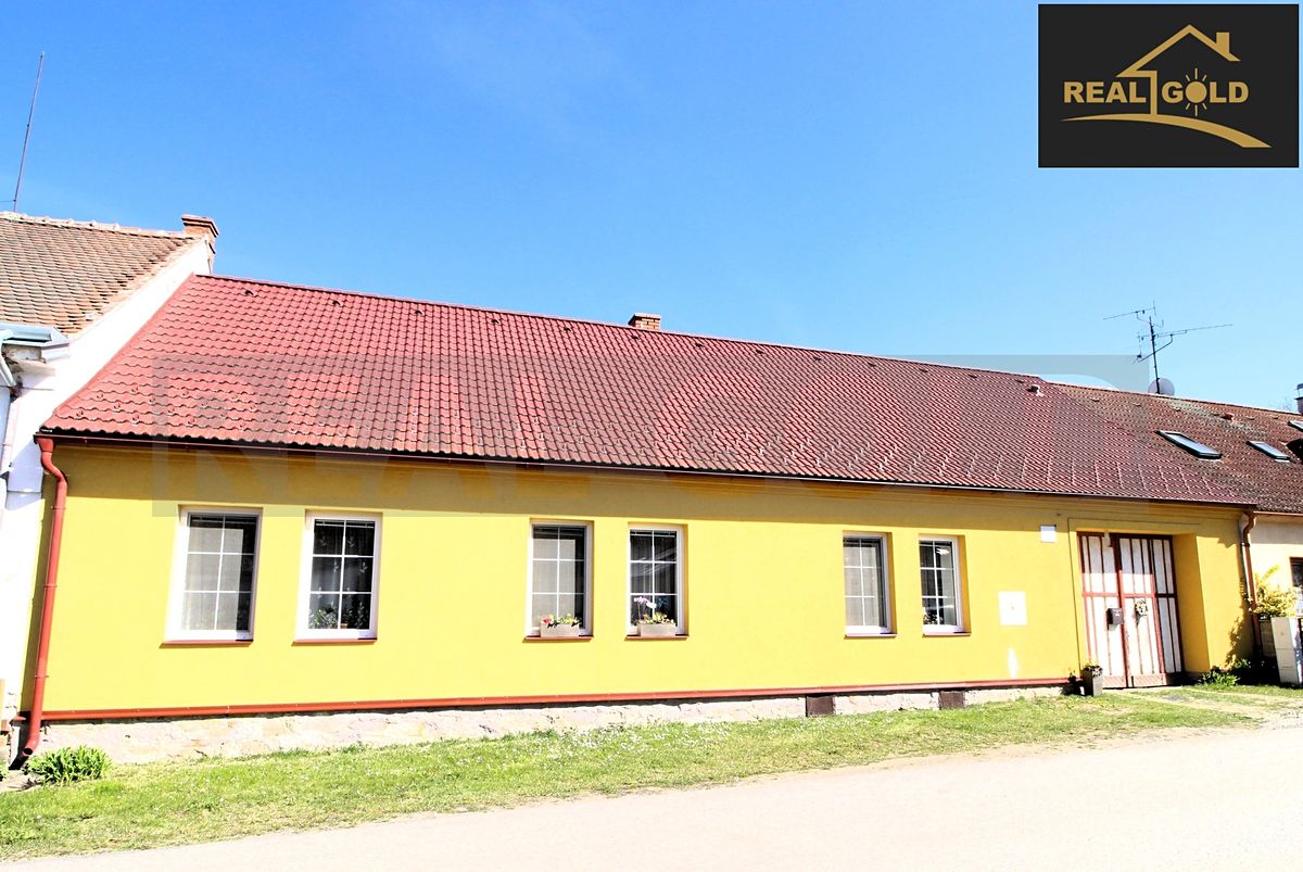 Prodej rodinného domu 200 m², pozemek 900 m²