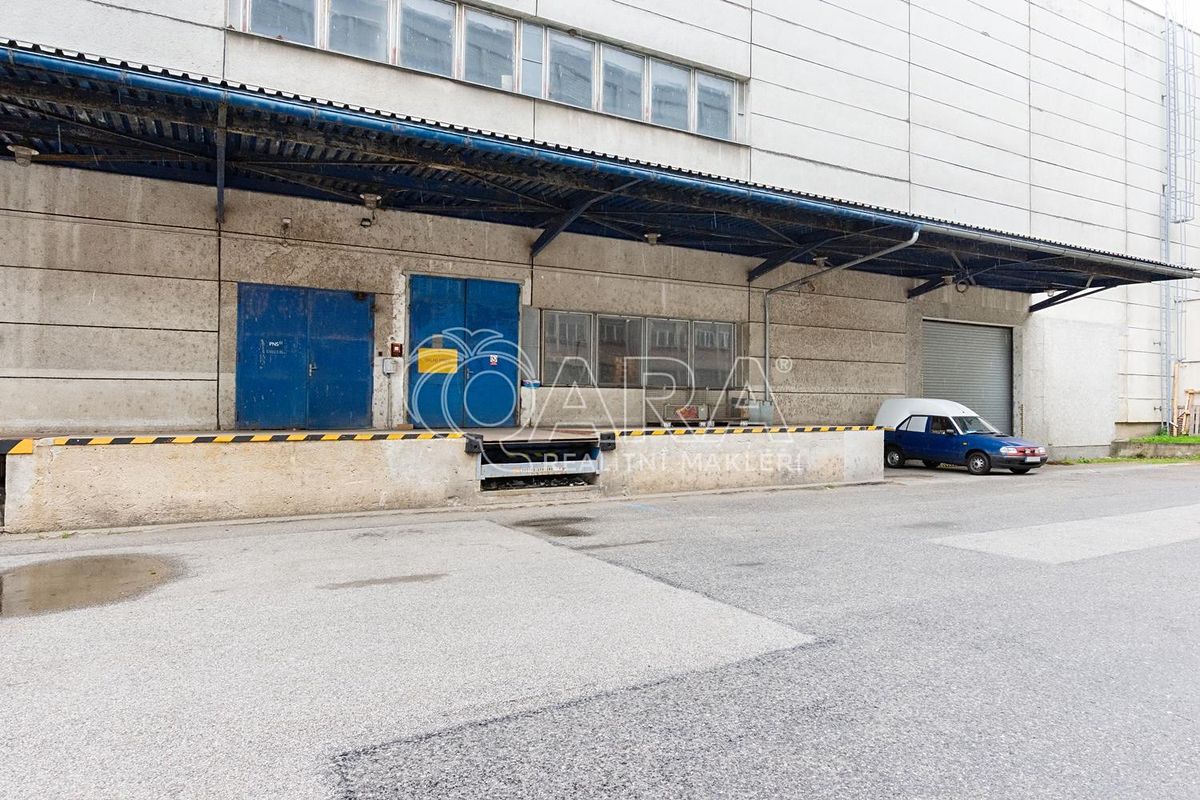 Pronájem skladového prostoru 750 m² – fotografie 3