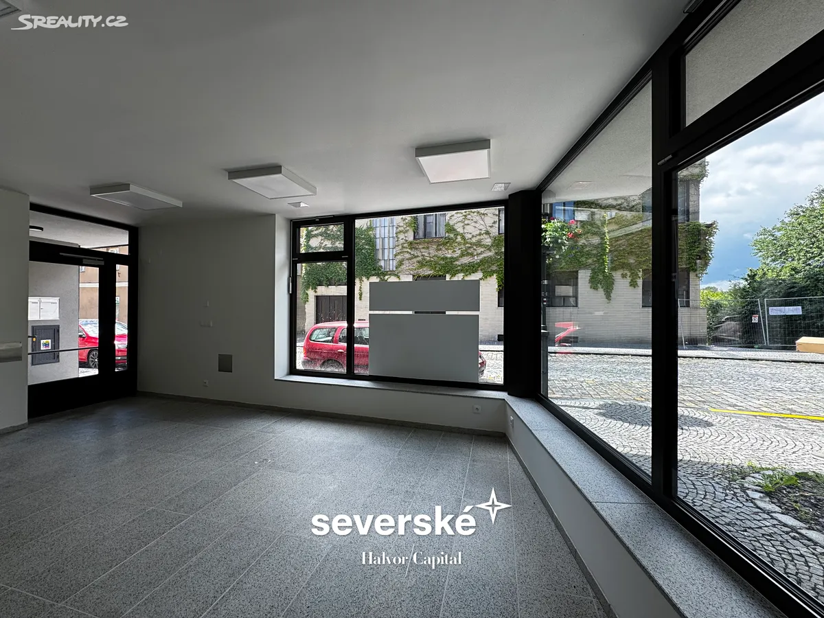 Pronájem obchodního prostoru 55 m², Turnov