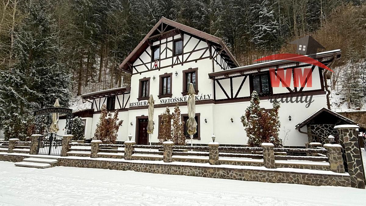 Prodej rodinného domu 320 m², pozemek 861 m²