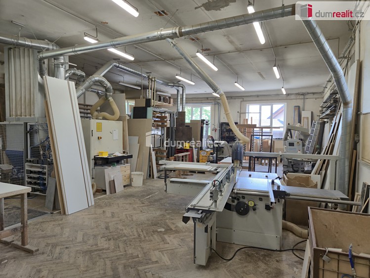 Комерційне приміщення на продаж, 340 м² (25 з 40)