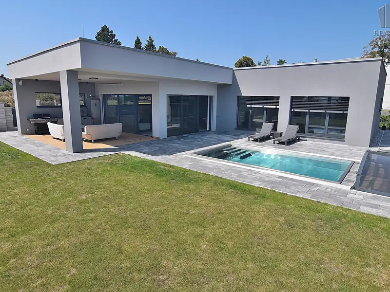 Prodej rodinného domu 134 m², pozemek 747 m², Krupka – náhled fotky 2