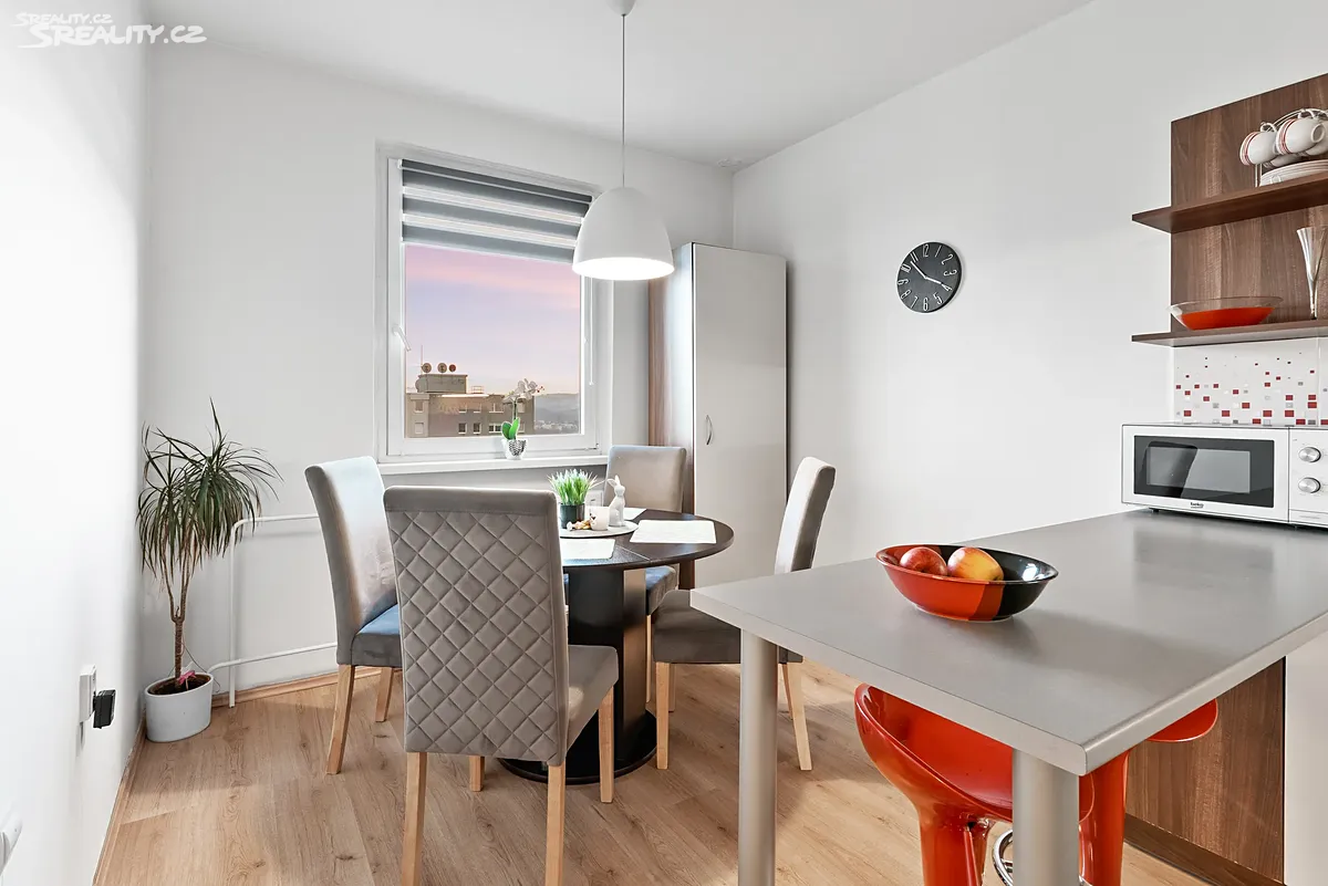 Pronájem bytu 3+1 75 m² – pohled 4