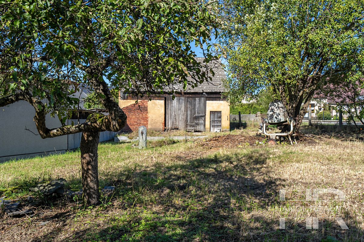 Prodej stavebního pozemku 968 m² – fotografie 4