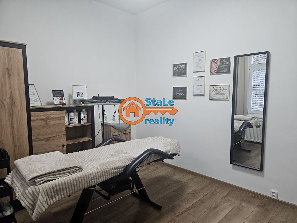 Pronájem kanceláře 12 m² – fotografie 3