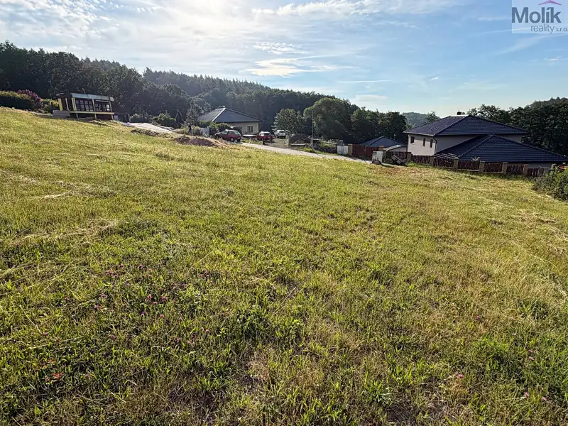 Prodej stavebního pozemku 1009 m², Málkov – náhled fotky 2